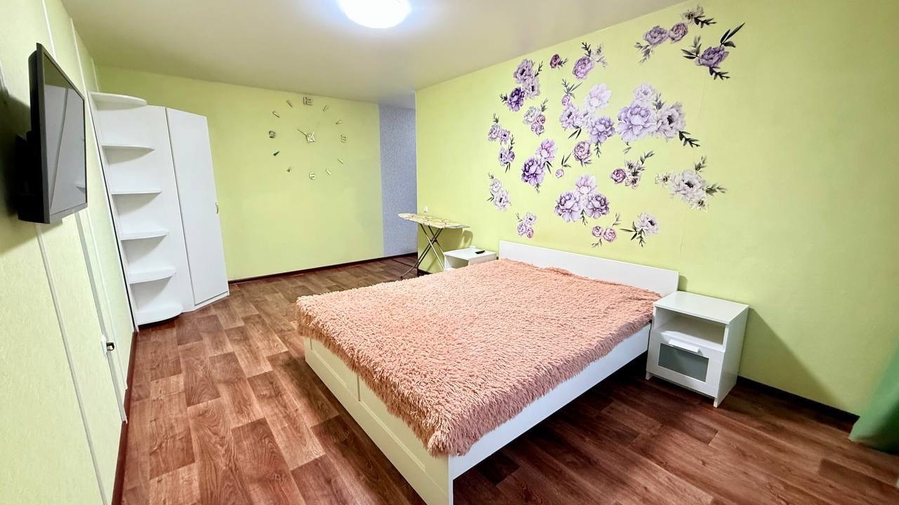 ⚡🌟Продается 2к квартира🌟⚡ г.Луганск, Ленинский район, кв. Шевченко, в районе маг. Союз, 3/5 эт, НЕ УГЛОВАЯ,сделан евроремонт 2025 года, санузел совмещен, (кафель), м/п окна, зал проходной, спальня изолирована, вся необходимая мебель и техника, все остается. Заходи и живи! . Быстрая сделка! Прописанных нет, до...